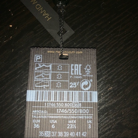 NWT. Massimo Dutti Black Sandals. Size 6. - Picture 6 of 6